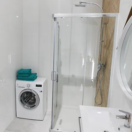 Kj - Z Garazem Podziemnym Apartment Radom